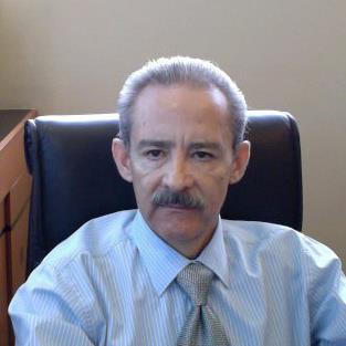 Dr. Efrén Vélez Gómez
